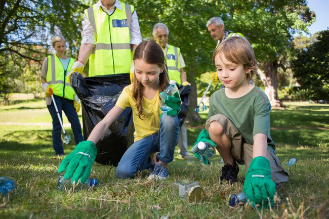 family volunteering