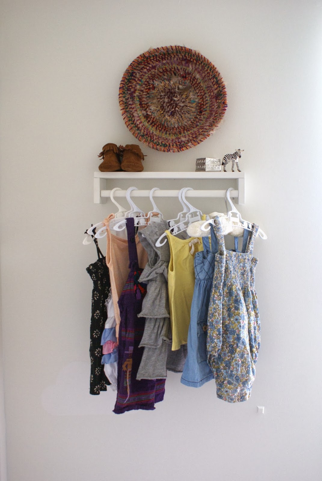 Easy Dress Storage Idea For Your Baby Girl’s Clothes
